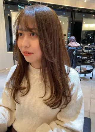 セミロング カラー Tomoka🐶🌟 似合わせカット✂︎のヘアスタイル