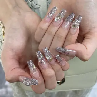 ネイル nailstudio eviz新宿店のネイルデザイン
