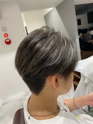 カラー メンズ ゅぃ /韓国風/顔周りのヘアスタイル