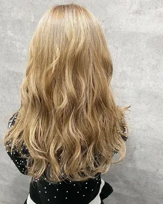 ロング _WHITE 天神店のヘアスタイル