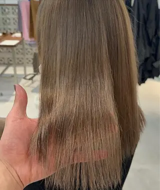 ロング カラー カイリ /レイヤーカットのヘアスタイル