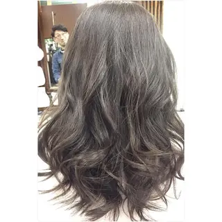 ロング カラー パーソナルカラー診断 できます　木曽　主博のヘアスタイル