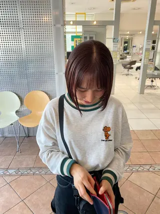 ショート カラー 土屋 愛海のヘアスタイル