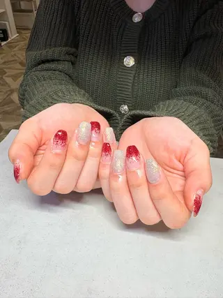 ネイル 三輪 彩美春のネイルデザイン