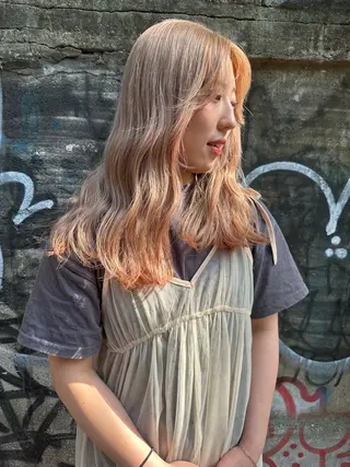 ロング ✴︎TO-MA✴︎ レッドカラー/透明感のヘアスタイル