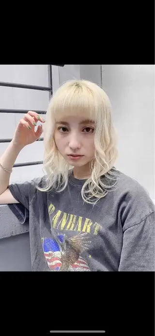 ミディアム カラー mimiiy梅田 中崎町ハイトーンのヘアスタイル