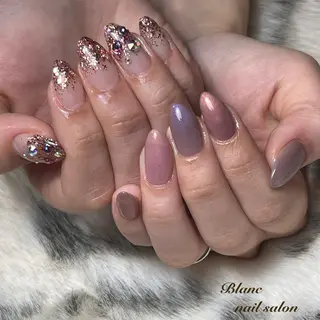 ミディアム Blanc ブランのネイルデザイン