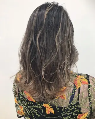 ミディアム デザインカラーEir 茶屋町/田村のヘアスタイル