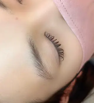 マツエク・マツパ アイサロン プチラッシュ所属・吉田 咲希のマツエク・マツパデザイン