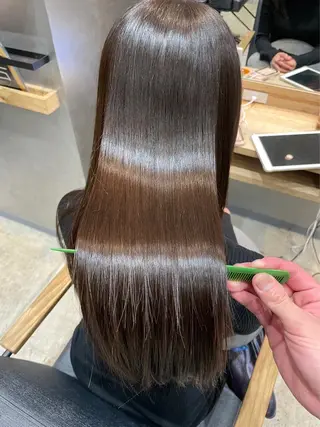 カラー inity Esakaのヘアスタイル