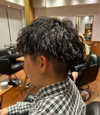 ショート パーマ メンズ Quehair所属・白倉 翼のヘアスタイル