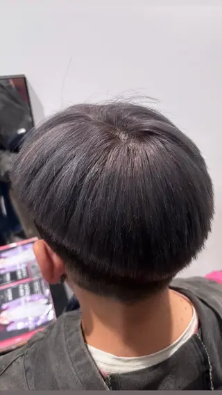 カラー メンズ カマタ サユミ🪐のヘアスタイル