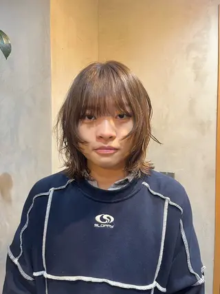 ミディアム 韓国風前髪顔周り バーバーakaneのヘアスタイル