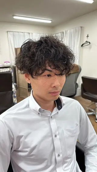 パーマ メンズ トリント蘇我所属・福島 ユウタのヘアスタイル