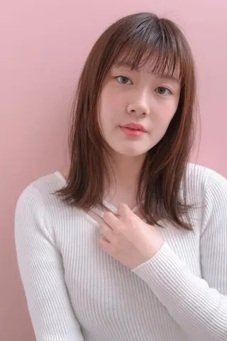 ミディアム merc. 宮川琴代のヘアスタイル