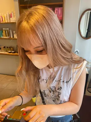 カラー 栗林 茉那のヘアスタイル