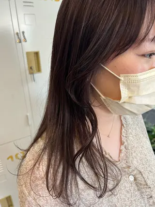 ロング カラー LOMARLIE JURIAのヘアスタイル