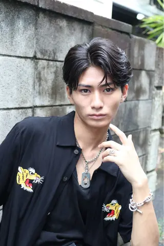 メンズ メンズパーマ 渡邉裕人のヘアスタイル