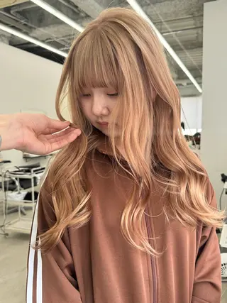 カラー 服部 しおんのヘアスタイル