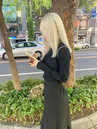 セミロング インク 美容院のヘアスタイル