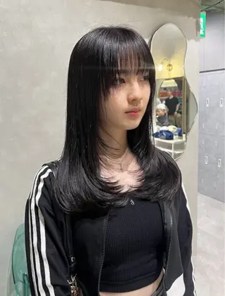 ミディアム 艶カラー レイヤーカット　ゆめのヘアスタイル