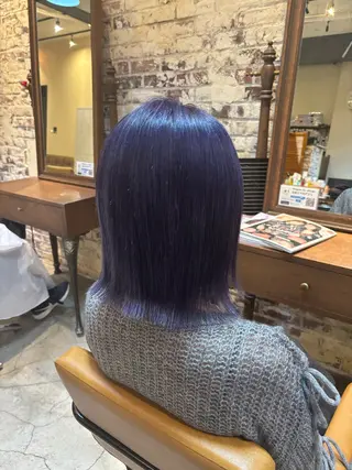 ミディアム カラー 七井 香奈 (なないかな)のヘアスタイル