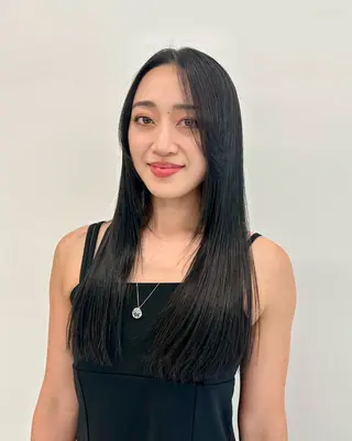 ロング カラー ブリーチなし/レイヤ ー特化🌈Tommyのヘアスタイル