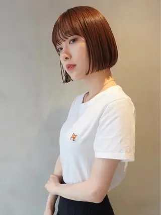 ショート effect横浜所属・切りっぱなしボブ/ 艶カラー/綾莉のヘアスタイル