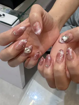 ネイル fein.🌈 official💝のネイルデザイン