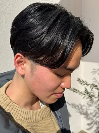 メンズ ヘアーアトリエオズ安積所属・吉田 賢典のヘアスタイル