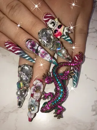 ネイル Nailsalon SKiのネイルデザイン