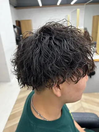 ミディアム パーマ メンズ 🪐メンズ特化 ヤマクラ　タイキのヘアスタイル