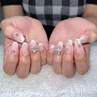 ネイル Queens テイのネイルデザイン