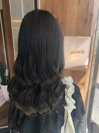 ロング カラー 関 彩花のヘアスタイル
