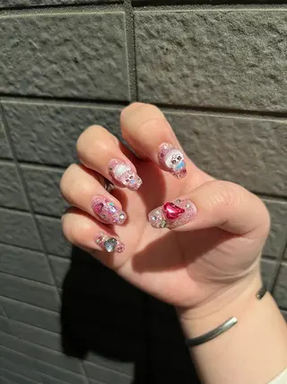 ネイル Hikari 🌺のネイルデザイン