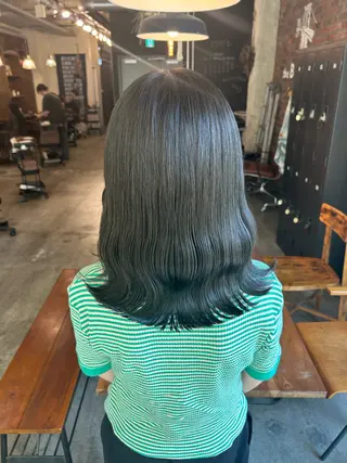 ミディアム カラー the BRIDGE 加藤みのりのヘアスタイル