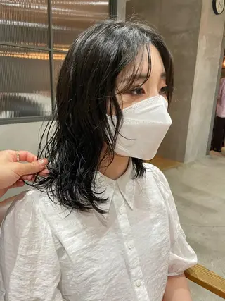 ミディアム パーマ 五十嵐 雄毅のヘアスタイル