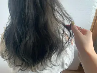 ロング カラー 【Uneユヌ】菊地 春那のヘアスタイル