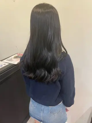 カラー 艶髪🥣透明感カラー 🫧前田奈津実のヘアスタイル