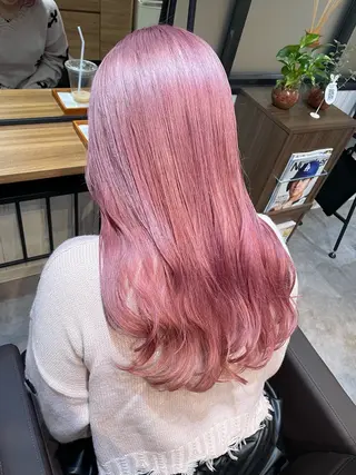 ロング ブリーチ特化🎖️ピ ンクカラー高橋さやかのヘアスタイル