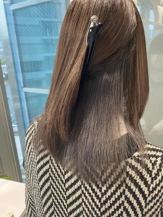 ミディアム カラー カマチョ タイスのヘアスタイル