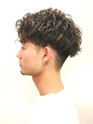 ミディアム ゼロスバーバーショップ所属・予約1000件超 ✨メンズパーマのヘアスタイル