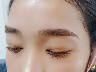 アイブロウ tipsy＋ kanon 🥟🎀のマツエク・マツパデザイン