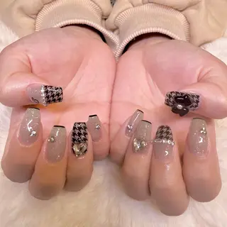ネイル nail salon e'mu💐のネイルデザイン