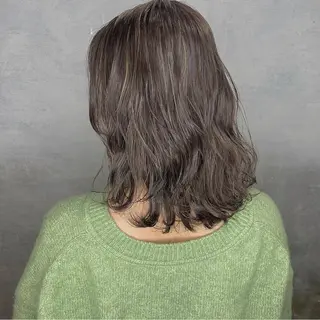 ミディアム カラー CLUTCH天王寺 西藤遥河のヘアスタイル