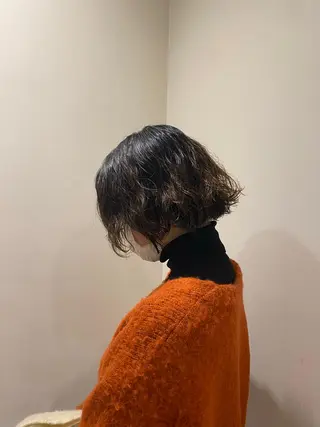 ミディアム パーマ オカベ ショウマのヘアスタイル