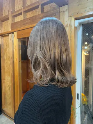 カラー まろみ暖色×ボブ ×chia🕯のヘアスタイル