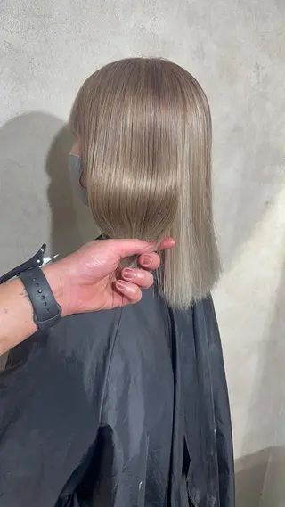 セミロング カラー 🇰🇷ハイトーン× 韓国レイヤー레이어드のヘアスタイル