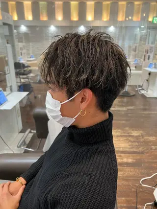 メンズ 大阪梅田 目片 素楽のヘアスタイル