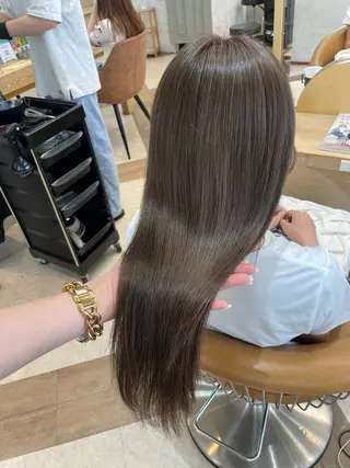 ロング Kanami/韓国風 /艶カラーのヘアスタイル